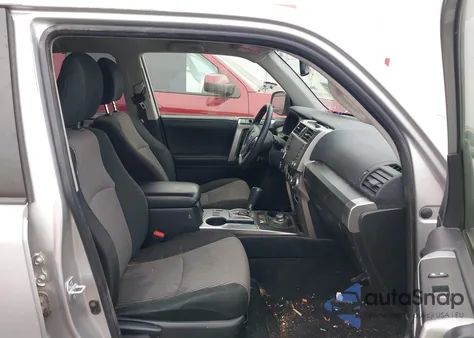 2022 Toyota 4Runner Sr5 z USA, uszkodzony, nr VIN JTEMU5JR8N6054775